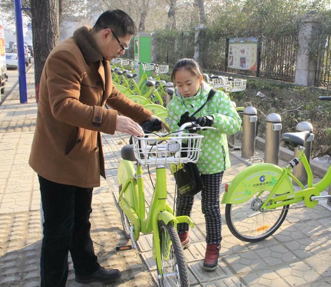 河南安陽：公共自行車受青睞