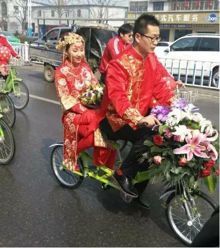 阜陽(yáng)最接地氣的迎親車(chē)隊(duì)昨天你遇見(jiàn)了嗎？