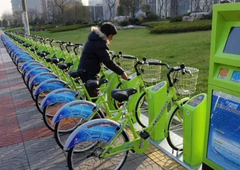 每天平均使用量達(dá)七百次 東營公共自行車受熱捧