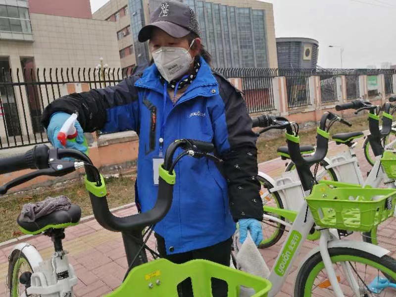 上個(gè)月，我市共享助力單車使用量較去年同期增長(zhǎng)628%：疫情逐漸向好，共享單車成為市民出行首選