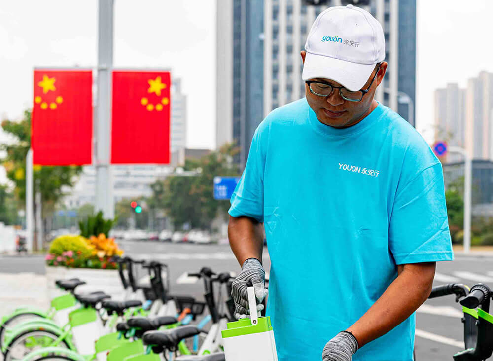 永安行運營員：日均換電量達(dá)300多次