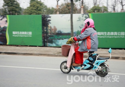 揚(yáng)州有群公共自行車守護(hù)神